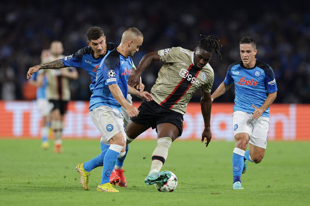 Napoli y Ajax diferentes estilos de espíritu futbolístico